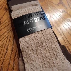 Apt 9. 6 pair trouser socks